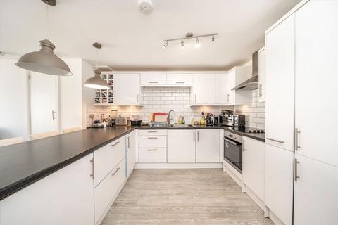 22 Glasbrook Avenue, Twickenham, TW2 6AH