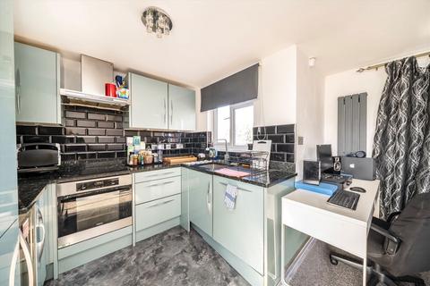 22 Glasbrook Avenue, Twickenham, TW2 6AH
