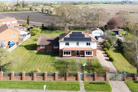 5 bedroom detached house for sale, 68 Selby Road, Holme-on-spalding-Moor, York, YO43 4EU