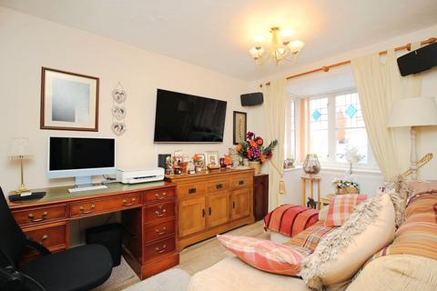 3 bedroom detached house for sale, Guinevere Way, Leicester Forest East, LE3