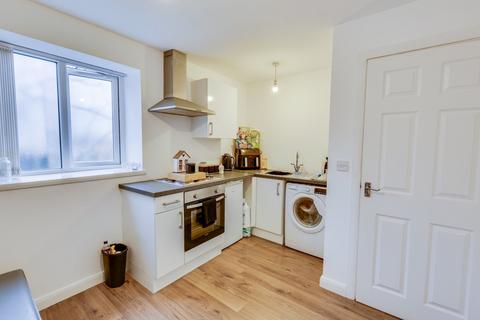 2 bedroom duplex for sale, Whingate, Leeds, West Yorkshire, LS12