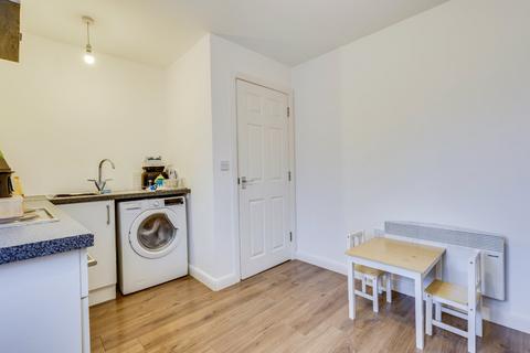 2 bedroom duplex for sale, Whingate, Leeds, West Yorkshire, LS12
