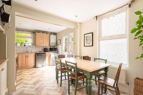 4 bedroom terraced house for sale, Hythe Road, Brighton, East Sussex, BN1