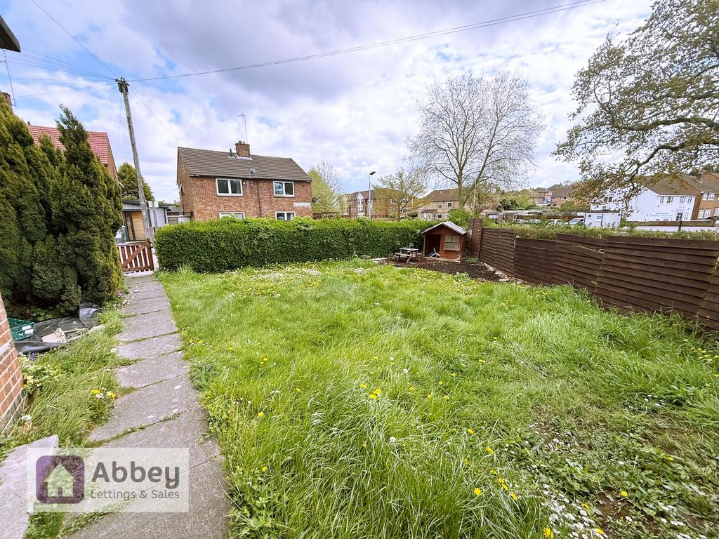 Side Garden to Front