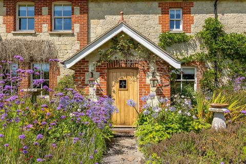5 bedroom farm house for sale, Alverstone, Isle of Wight