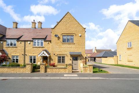 26 Sargent Square, Broadway, WR12 7FE