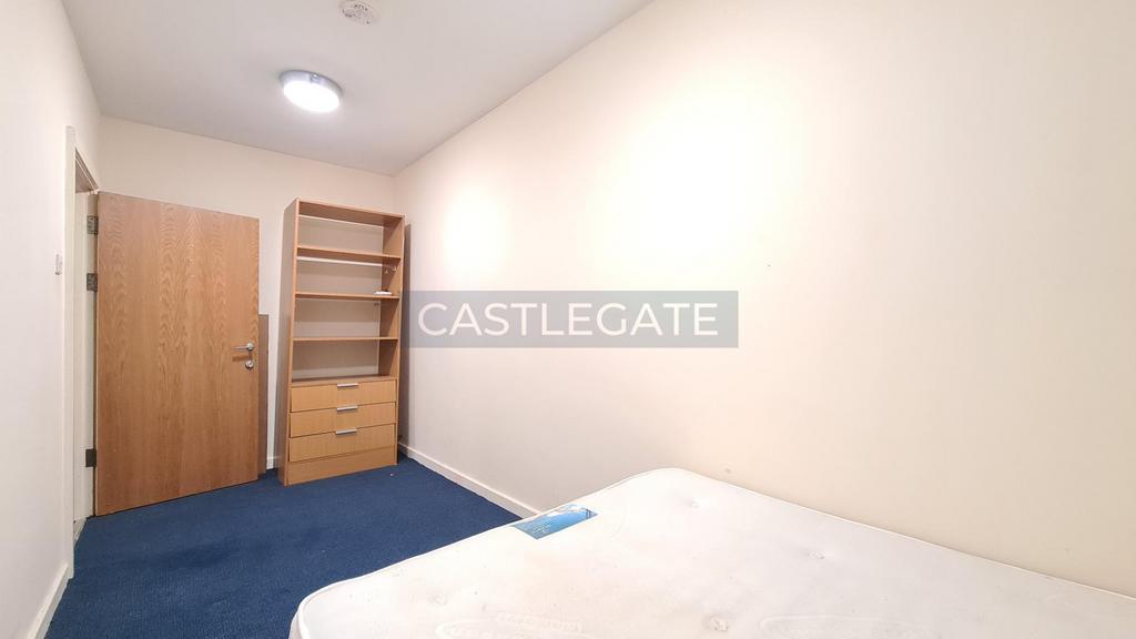 Flat 28, 13-17 Chancery Lane, Huddersfield, HD1 2 D