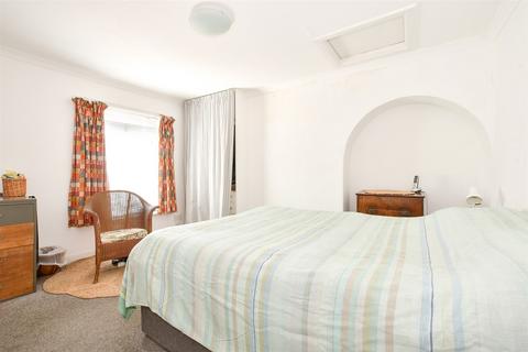2 bedroom terraced house for sale, Station Street, Ryde PO33