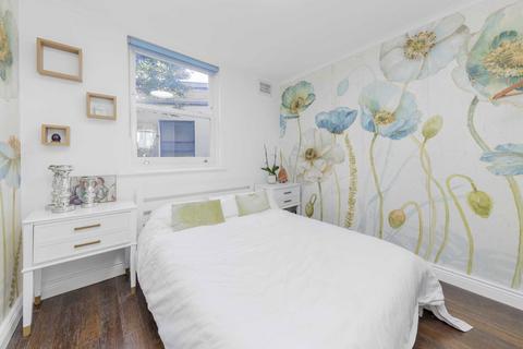 4 bedroom flat to rent, Goldney Road, London W9