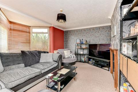 75 Castle Road, Worthing, BN13 1DS