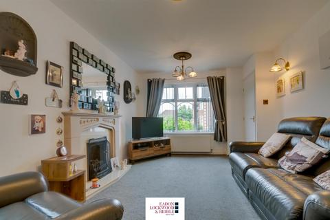2 Braeburn Close, Maltby, Rotherham, S66 8SR