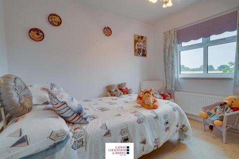 2 Braeburn Close, Maltby, Rotherham, S66 8SR