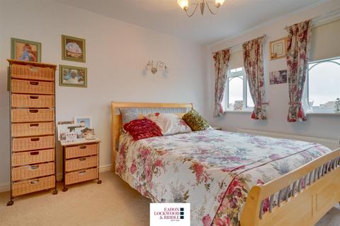 2 Braeburn Close, Maltby, Rotherham, S66 8SR