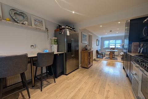 4 bedroom detached house for sale, Bracken Grange Court, Nab Wood, Shipley, BD18