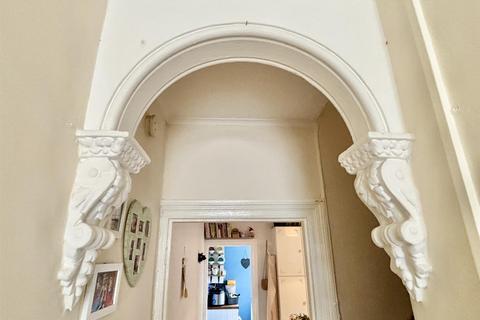 35 Cross Street, Rochester, ME2 3AE