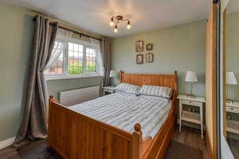 2 Sytch Lane, Wombourne, Wolverhampton, WV5 0NF