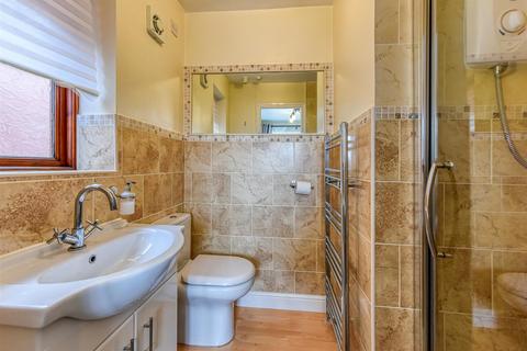 2 Sytch Lane, Wombourne, Wolverhampton, WV5 0NF
