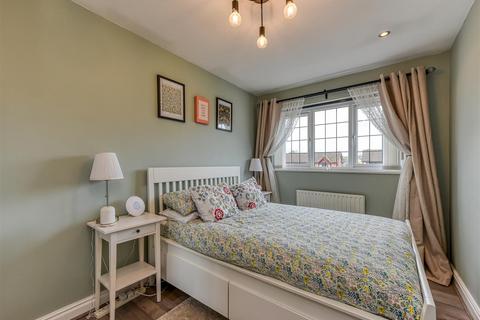 2 Sytch Lane, Wombourne, Wolverhampton, WV5 0NF