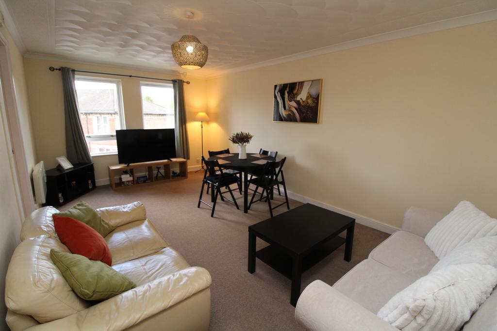 Apartment in Glasgow - View 3