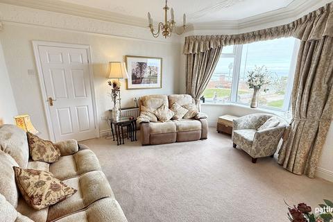 35 Beach Terrace, Newbiggin-by-the-sea, NE64 6XE