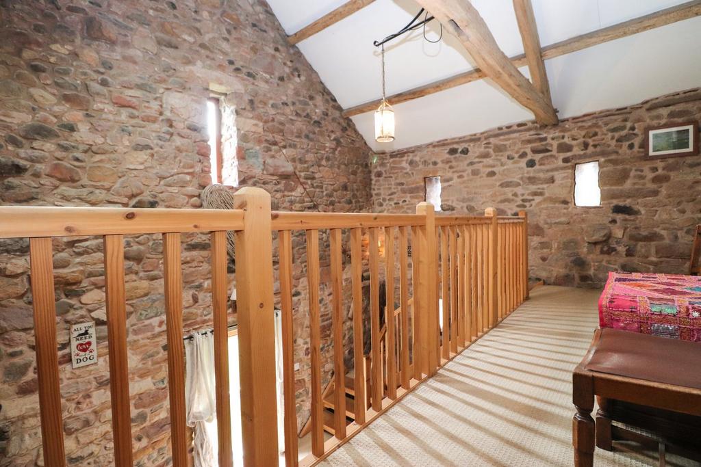 Mezzanine Galleried Landing