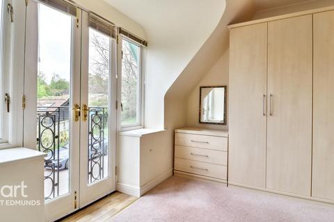 3 bedroom detached house for sale, Woodford Gardens, Bury St Edmunds