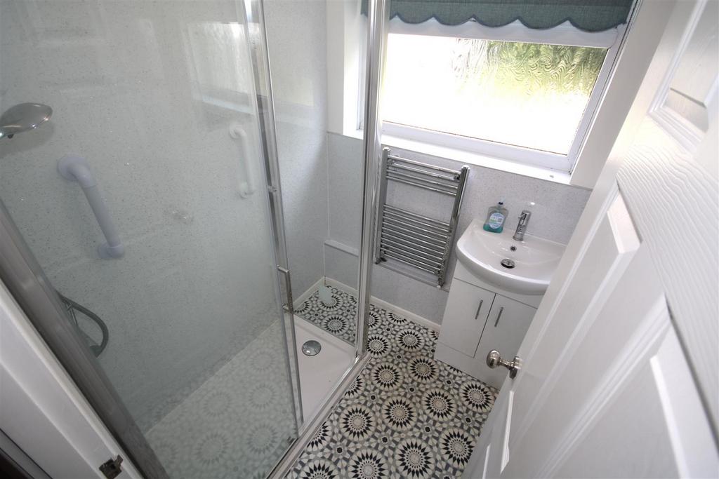 Shower Room.JPG