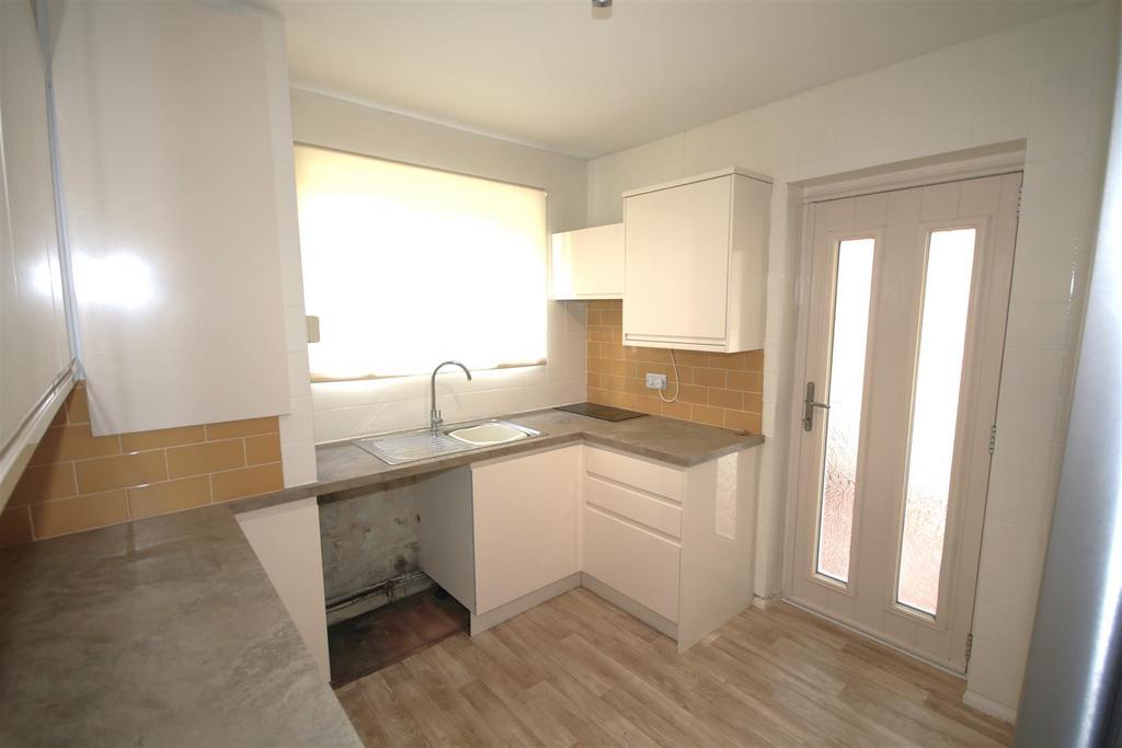 Kitchen a.JPG