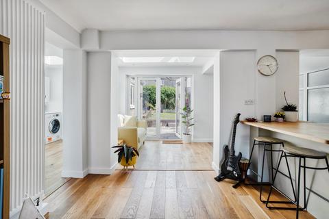 68 Conygar Road, Tetbury, GL8 8JF