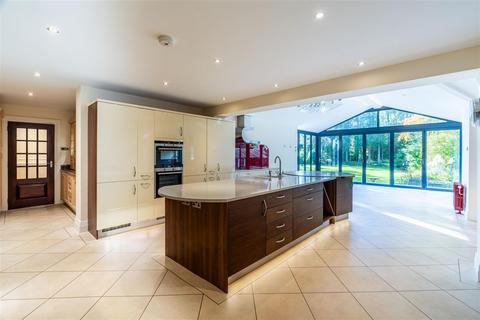 4 bedroom detached house for sale, South Drive, Woolsington NE13