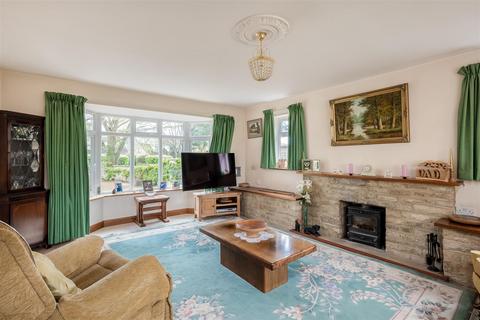 19 Ditchley Road, Charlbury, Chipping Norton, OX7 3QS
