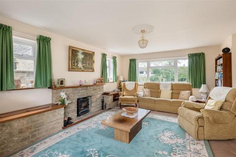 19 Ditchley Road, Charlbury, Chipping Norton, OX7 3QS