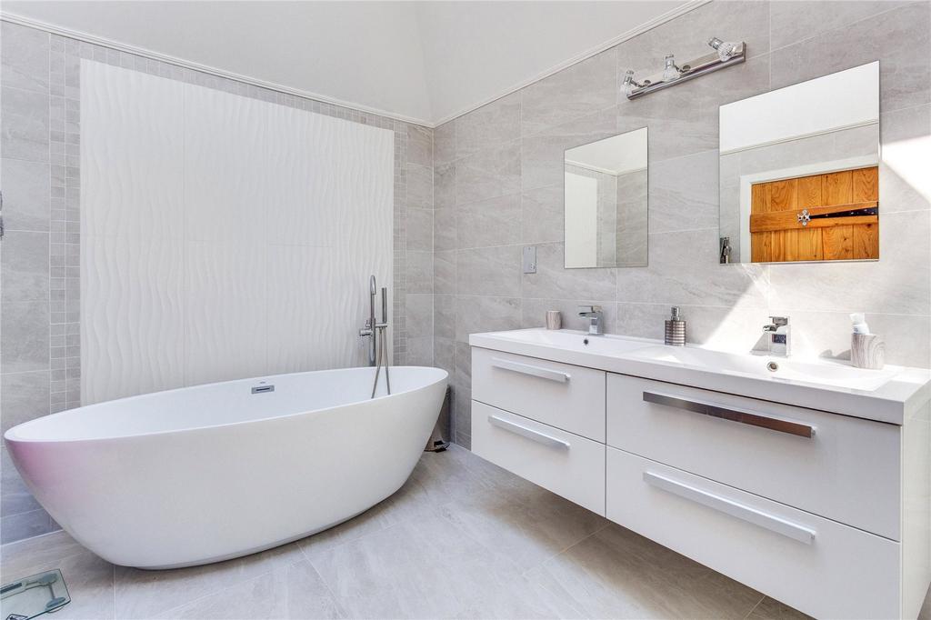 Primary Ensuite