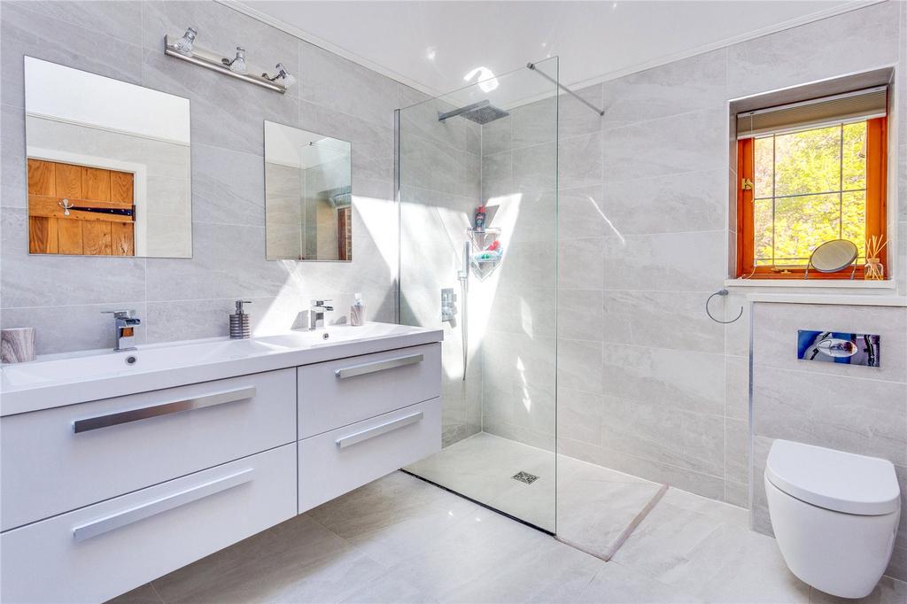 Primary Ensuite