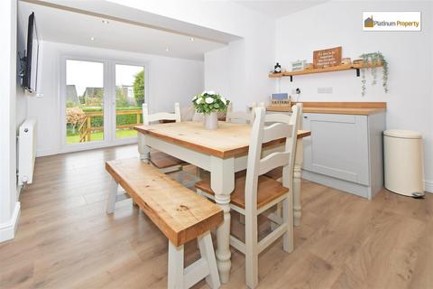 16 Colin Crescent, Stoke-on-trent, ST3 6NL