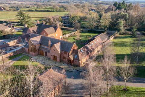 5 bedroom barn conversion for sale - Brockhill Lane, Alvechurch, B48 7ED