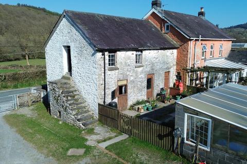 4 bedroom property with land for sale, Ty Mawr, Llanybydder, SA40