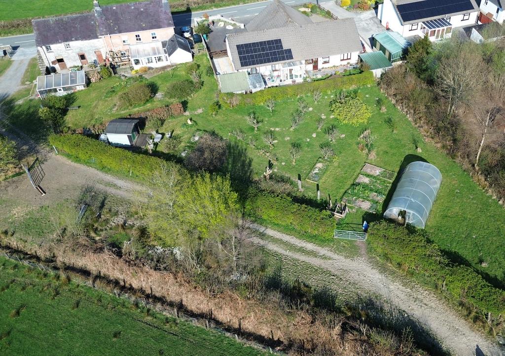 Mature gardens