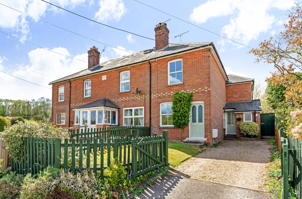 Ladycroft, Alresford, SO24 3 bed end of terrace house for sale - £595,000