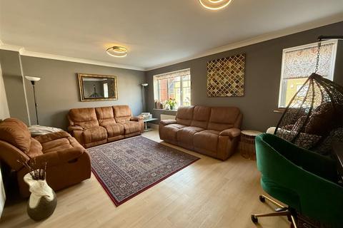 4 bedroom semi-detached house for sale, Glaisdale Court, Darlington