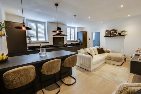 2 bedroom flat for sale, Park View, Yeadon, Leeds, West Yorkshire, LS19
