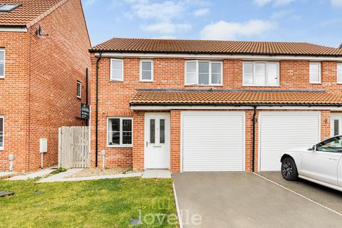 3 bedroom semi-detached house for sale, Heathland Way, Humberston DN36
