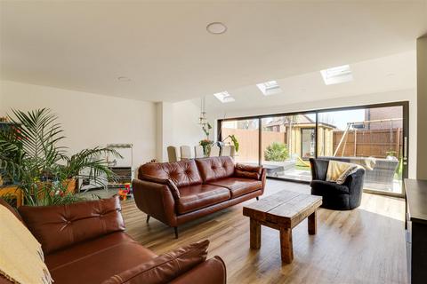 undefined, Clovelly Drive, Mapperley NG3