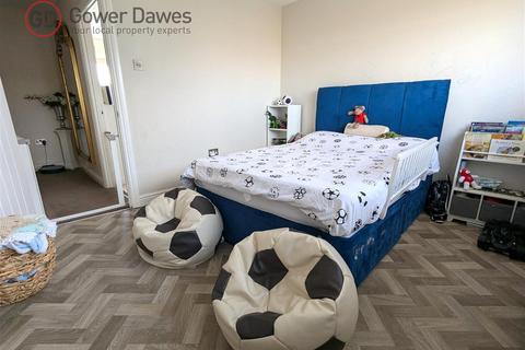 53 Cedar Road, Grays, RM16 4SX
