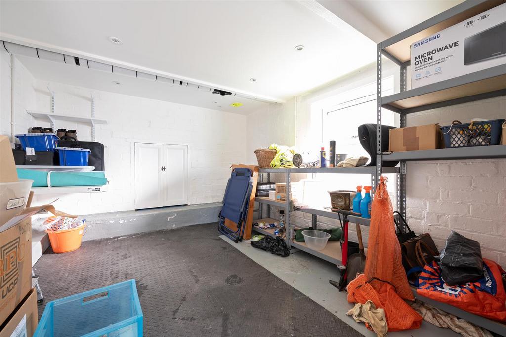 87 Arthur Street 017.JPG