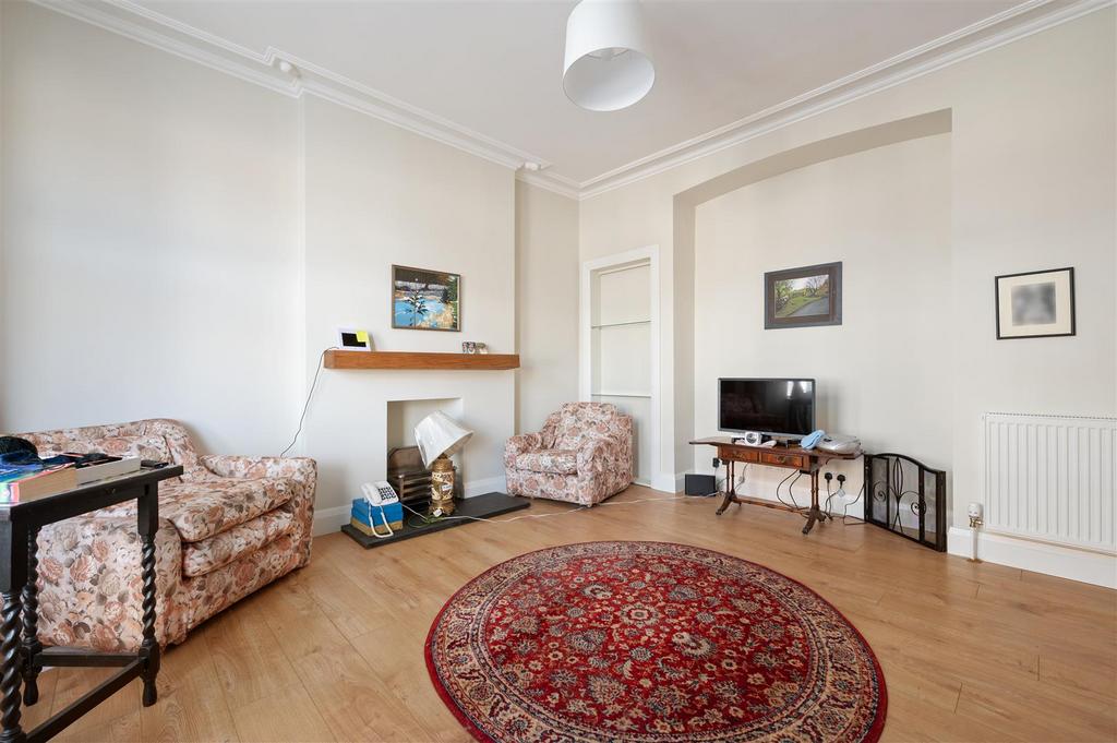 87 Arthur Street 009.JPG