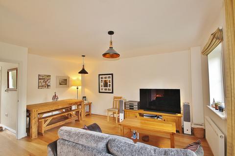 40 Ashcombe Crescent, Witney, OX28 6GL