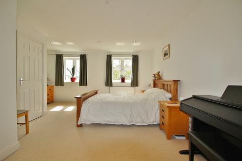 40 Ashcombe Crescent, Witney, OX28 6GL