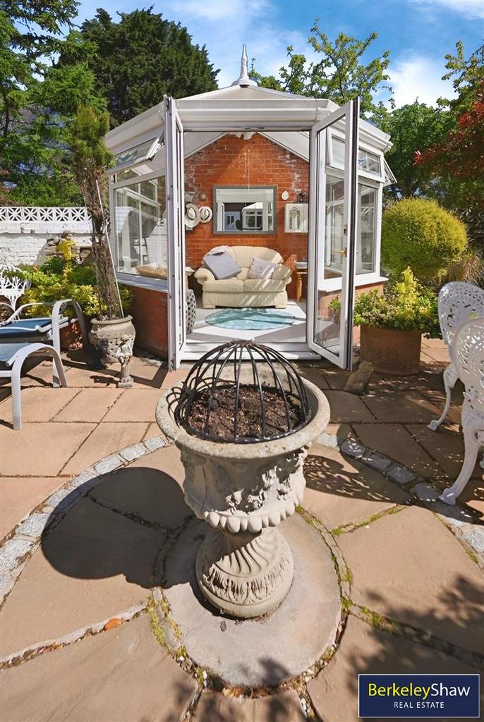 Garden room