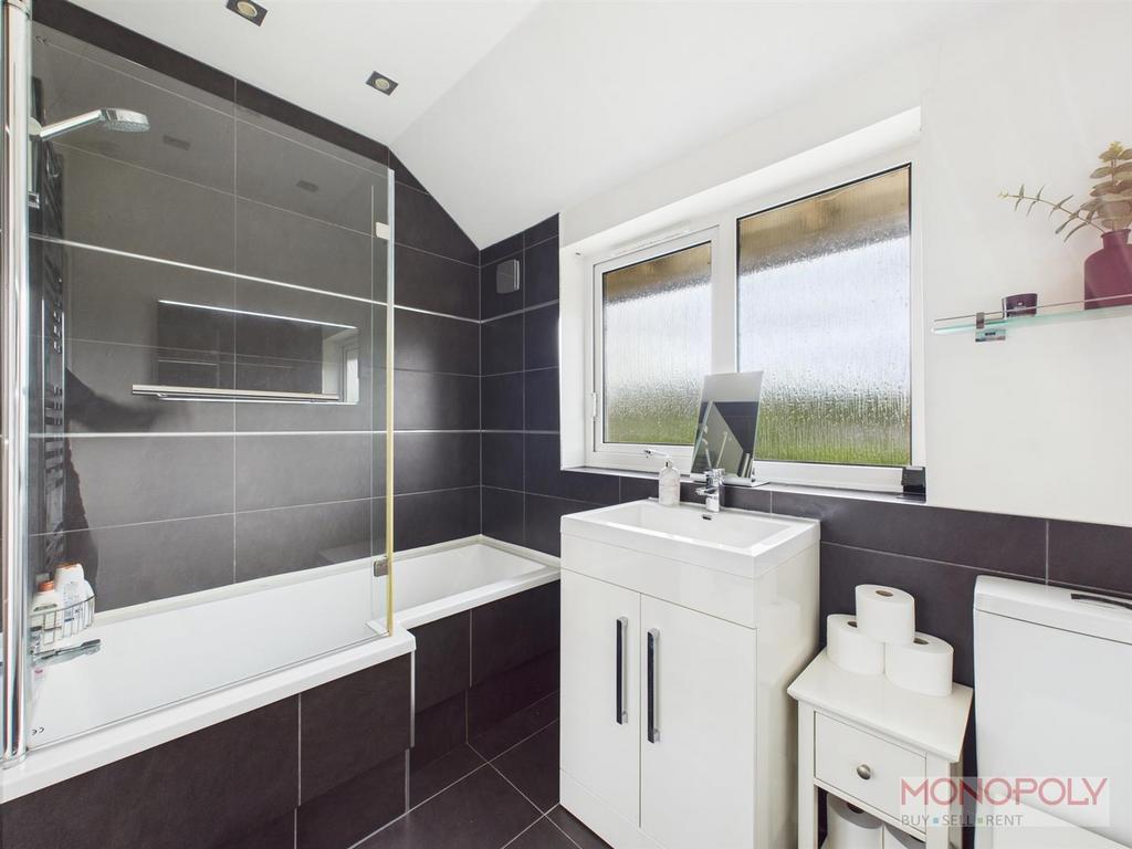 Family bathroom